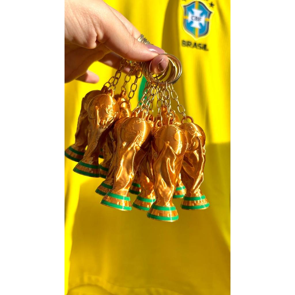 Kit Chaveiro Mini Taça Copa do Mundo Dourada