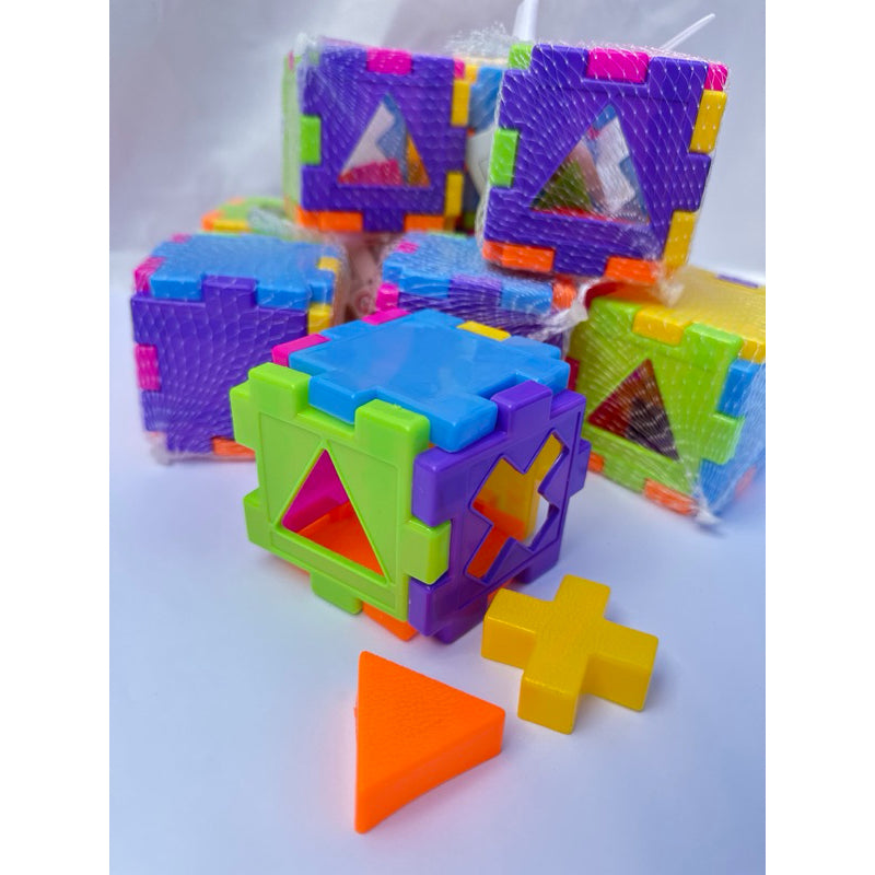 Cubo Didático Infantil de Encaixe de Formas